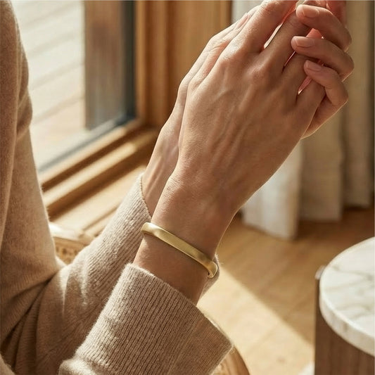 Minimal Gold Hinged Bracelet
