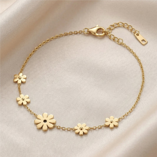 Delicate Floral Chain Bracelet